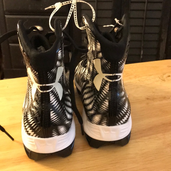 Adidas Highlight Cleats - Picture 2 of 5